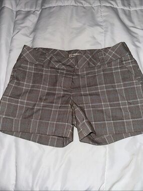 Plaid Women's Tailored Shorts - Brown